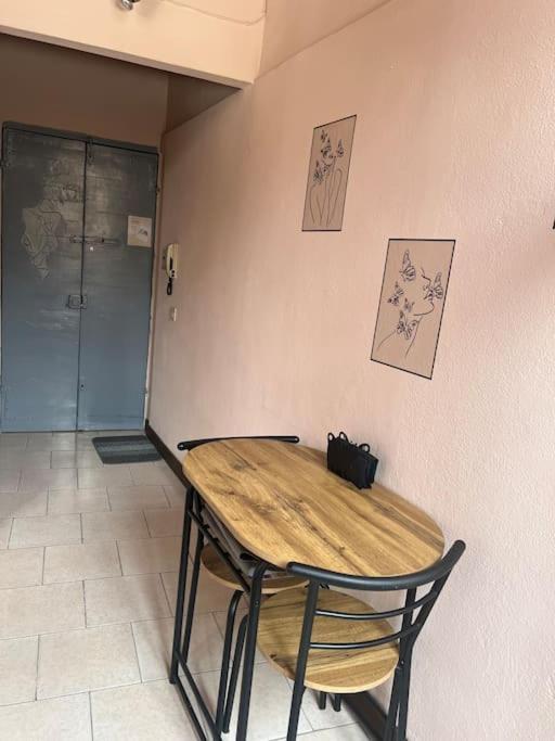 Minimal Studio Con Travi A Vista Piacenza Exterior photo